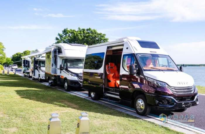 依維柯中國舉辦“2024意大利依維柯房車之夜”活動(dòng)，推出房車尊享客戶五大VIP權(quán)益