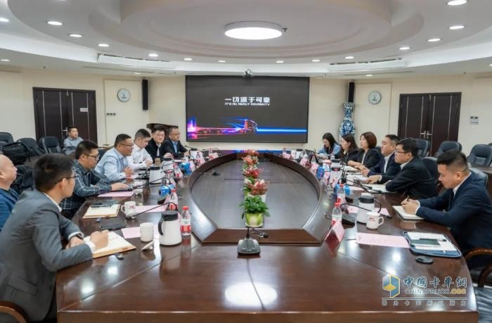 四方攜手簽署東風商用車延保項目，共謀發(fā)展新篇章