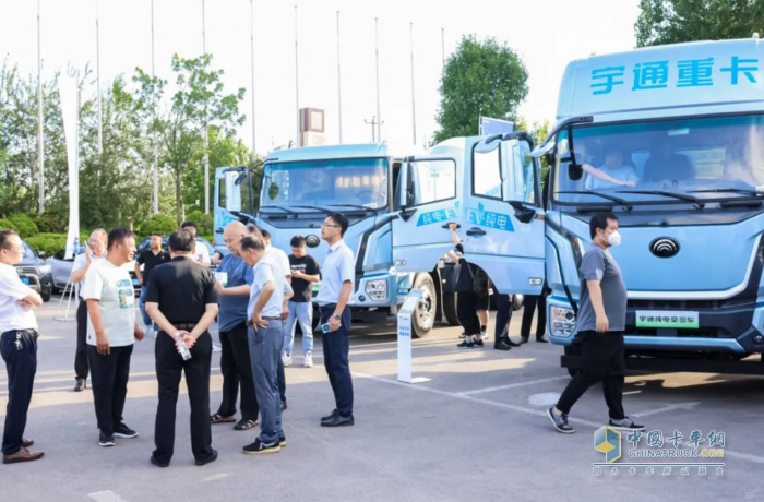 宇通重卡全系新品亮劍“國(guó)際莊”！ 全國(guó)巡回上市正式開(kāi)啟