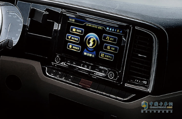 陜汽X5000價(jià)值革新，馳騁標(biāo)載運(yùn)輸新時(shí)代