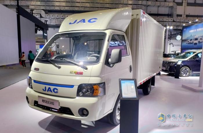 綠動未來 江淮1卡攜帥鈴ES6、愷達(dá)EX6亮相?？谛履茉窜囌?！