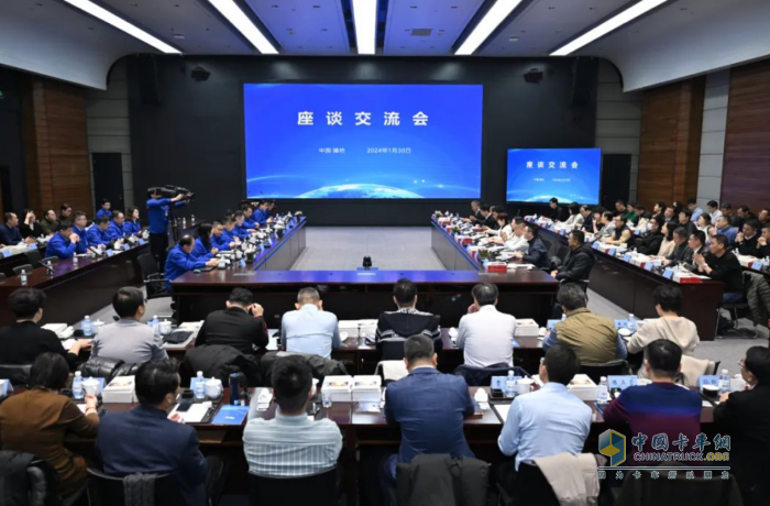 譚旭光：企業(yè)家要永葆旺盛斗志、無我無畏、吸收養(yǎng)分、合作溝通、挑戰(zhàn)困難！