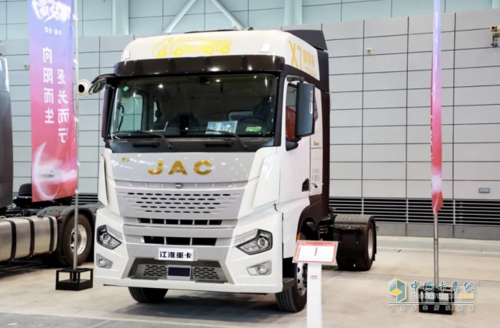 超3000公里續(xù)航，江淮星耀X7 4×2天然氣牽引車為快遞行業(yè)加速
