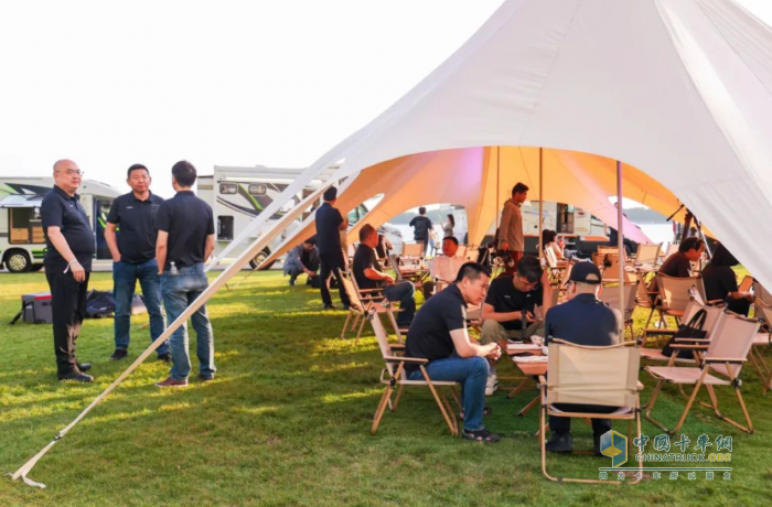 依維柯中國舉辦“2024意大利依維柯房車之夜”活動(dòng)，推出房車尊享客戶五大VIP權(quán)益