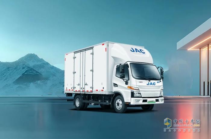 開江淮新能源輕卡EV5創(chuàng)客版就三個字：剛剛好