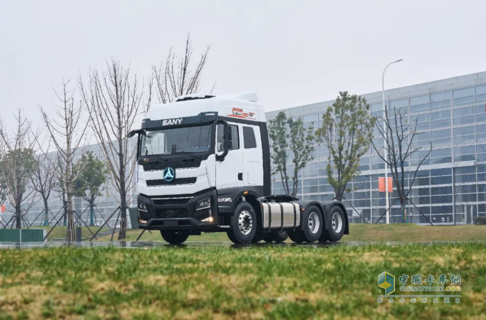 三一重卡勇當“碳路先鋒”，全系產(chǎn)品超前切換國六b