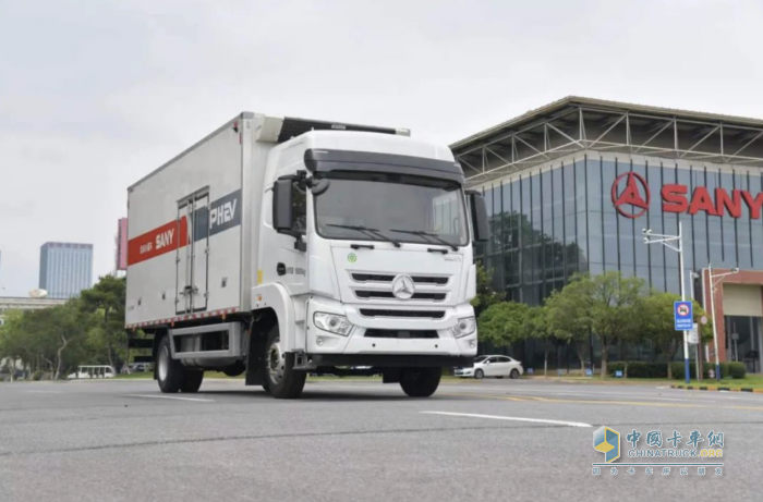 綠色變革 “智”冷啟程，三一首臺冷藏車榮耀交付