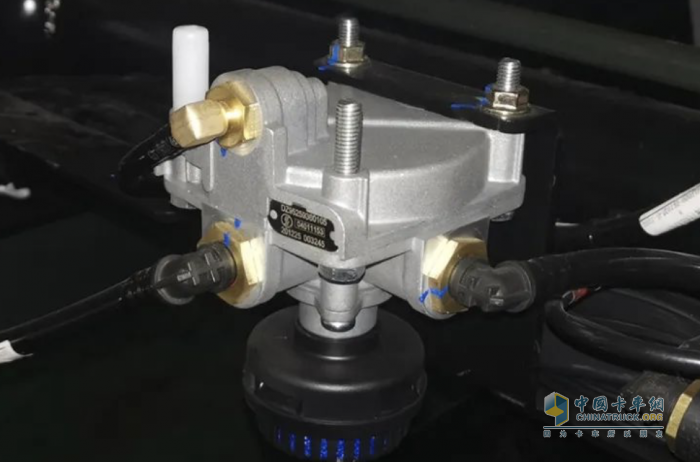 陜汽重卡：掌握輔助制動(dòng)技術(shù)，行車安全BUFF加滿！