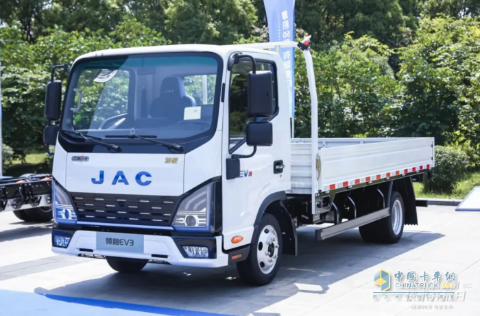 江汽集團(tuán)2024技術(shù)開放日，領(lǐng)跑EV3首發(fā)亮相