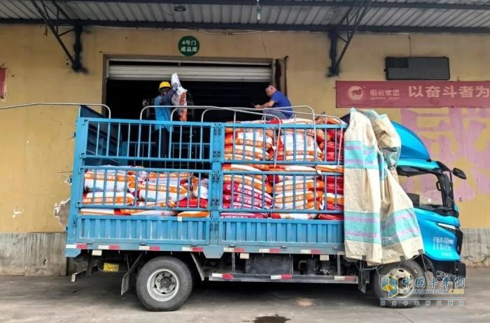 從打工仔到車隊隊長：楊曉慶與飛碟EW7的“上坡人生”