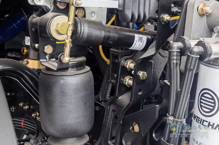 陜汽重卡：掌握輔助制動(dòng)技術(shù)，行車安全BUFF加滿！