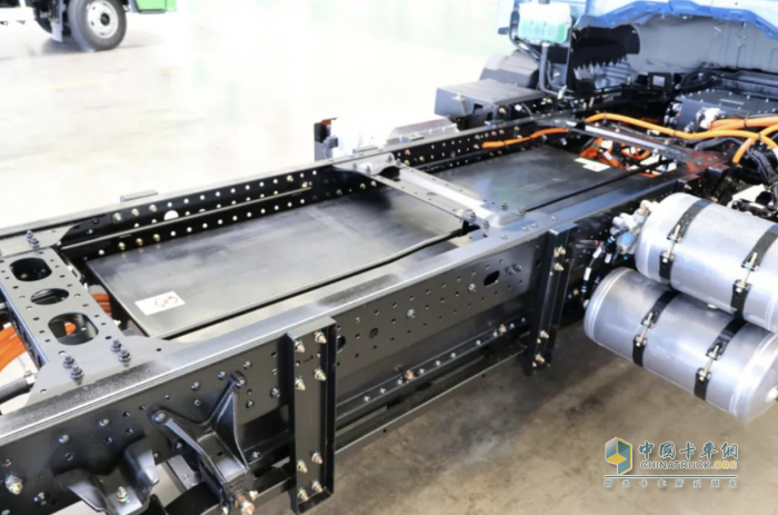 長續(xù)航、更安全，藍(lán)擎·悅EH Pro再樹高端電動輕卡新標(biāo)桿