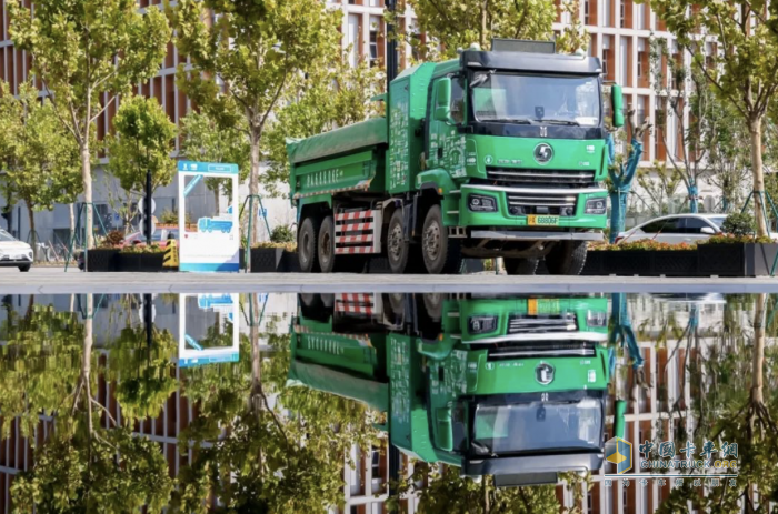 首批由康明斯Accelera氫燃料電池驅(qū)動的渣土車累計安全運行突破100萬公里
