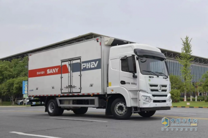 綠色變革 “智”冷啟程，三一首臺冷藏車榮耀交付