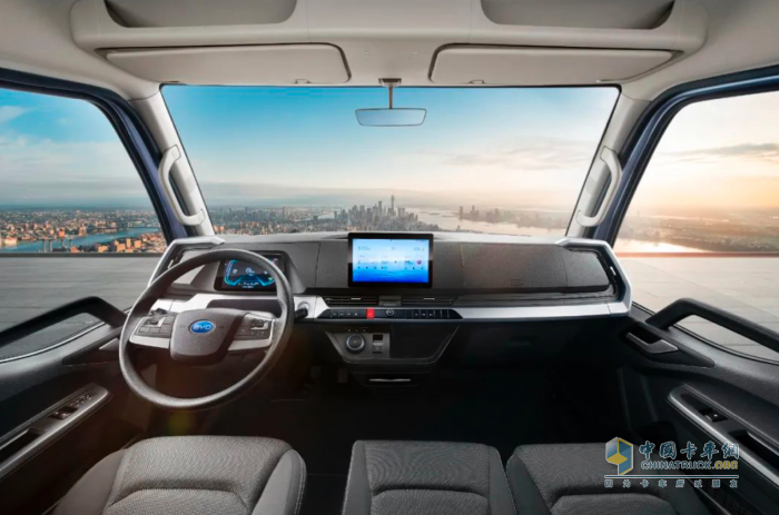 雙輪驅(qū)動，綠色物流 比亞迪亮相深圳國際商用車生態(tài)博覽會