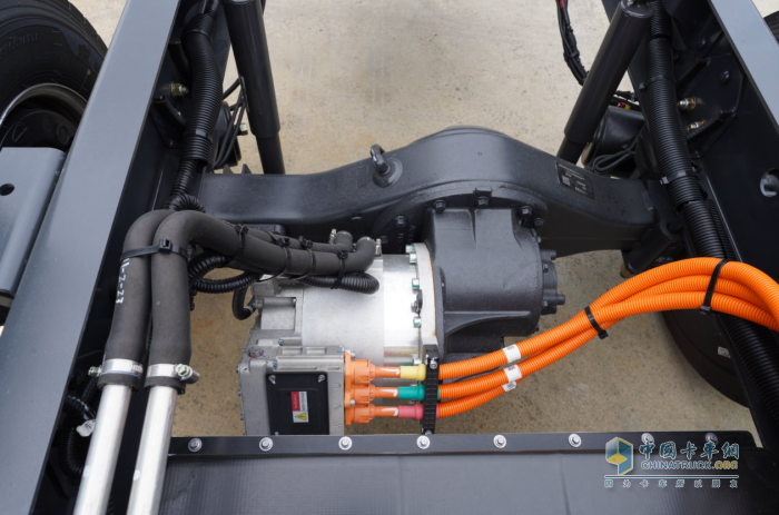 續(xù)航450公里還支持快充 城配首選乘龍翼威2純電輕卡