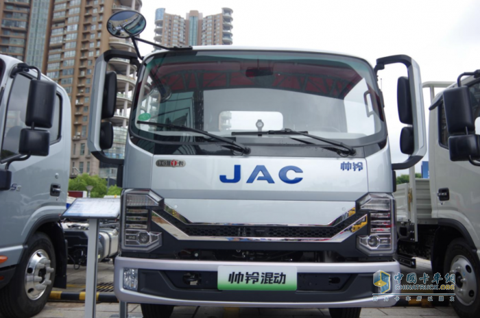 行業(yè)首家！江淮1卡P1+P3混動技術(shù)路線帥鈴HS6混動新品曝光