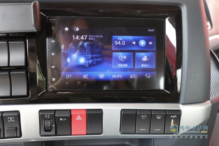 創(chuàng)富路上，乘龍H5 LNG超輕版牽引車一路守護(hù)