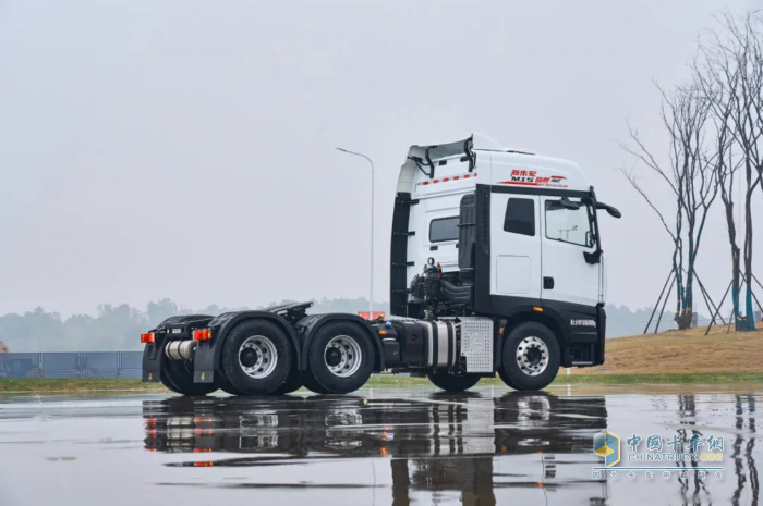 不等雙十一！三一重卡新朱宏現(xiàn)車拼團搶購，5人成團立享萬元禮包