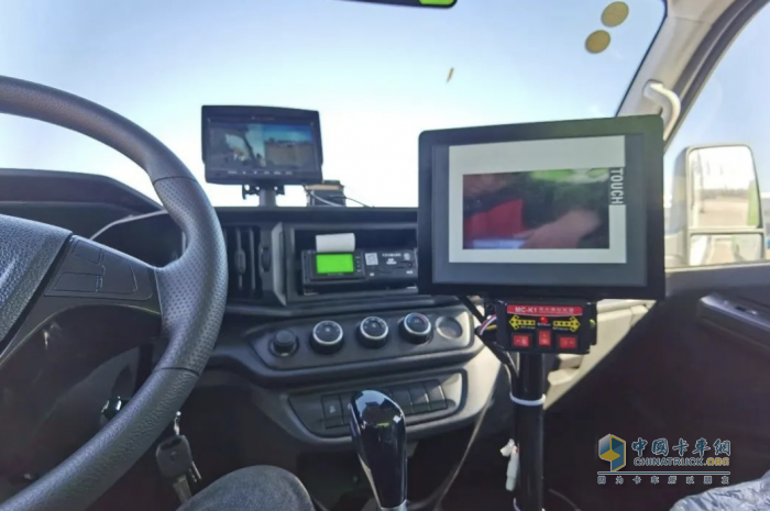 五征環(huán)?？萍技冸妱訋竭\輸車，助力城市“顏值”提升!