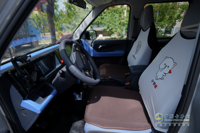 祥菱Q雙排小貨車:景區(qū)環(huán)衛(wèi)工朱師傅的工作生活好搭檔