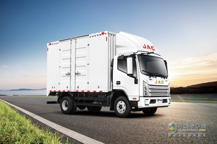 駿鈴A9-LNG版，高效更節(jié)能，行千里不“喘氣”