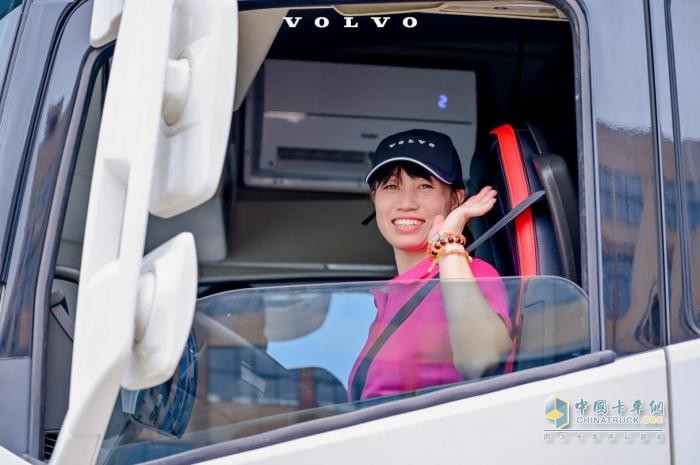 解鎖 TIR 新技能+賦能“卡姐”成長(zhǎng)！沃爾沃卡車中國(guó)綠駕學(xué)院完美收官