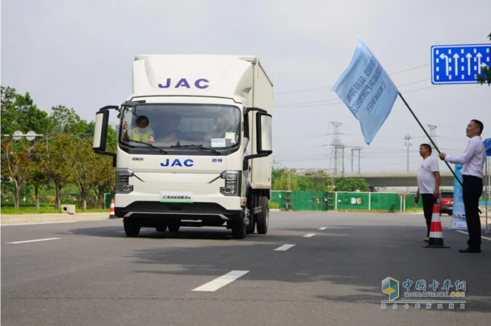 江淮新能源輕卡全場景解決方案全國發(fā)布收官，賦能綠色物流新紀(jì)元
