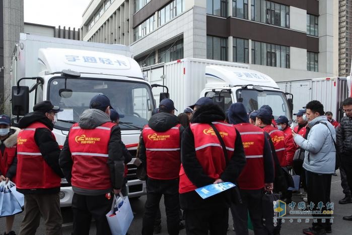 宇通輕卡攜手中汽兄弟簽署戰(zhàn)略合作，助力卡友走上創(chuàng)富快車道