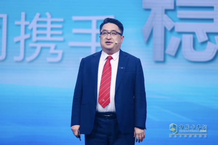 高舉“可靠”大旗，科技創(chuàng)新引領(lǐng)，宇通重卡全系新品重磅上市！