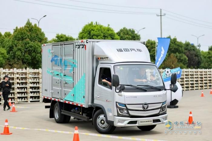 行業(yè)首創(chuàng) 獨(dú)立懸架+AMT自動(dòng)擋 歐馬可Xpro 夢(mèng)想卡車來了