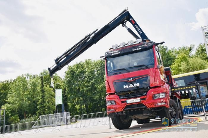 曼恩“獅”力盡展  群英匯聚2023卡車(chē)技術(shù)節(jié)