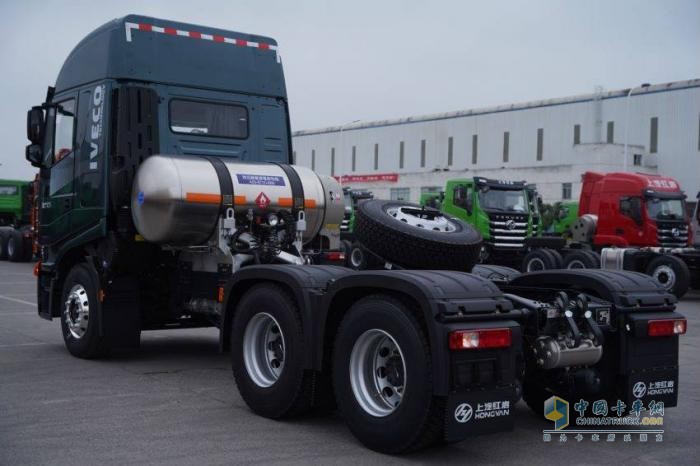 經(jīng)濟(jì)、安全又可靠 上汽紅巖LNG重卡助力卡友高效運營