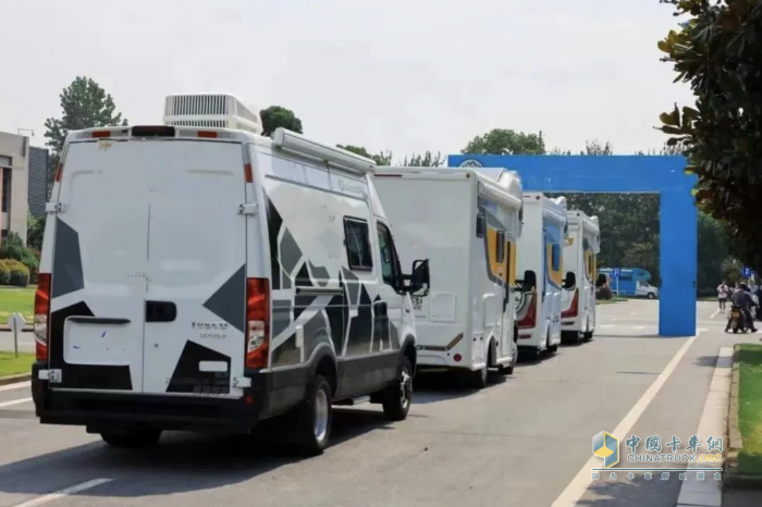 遇見(jiàn)意大利 戴德房車(chē)之旅即將出發(fā) 進(jìn)口依維柯底盤(pán)房車(chē)穿越亞歐大陸