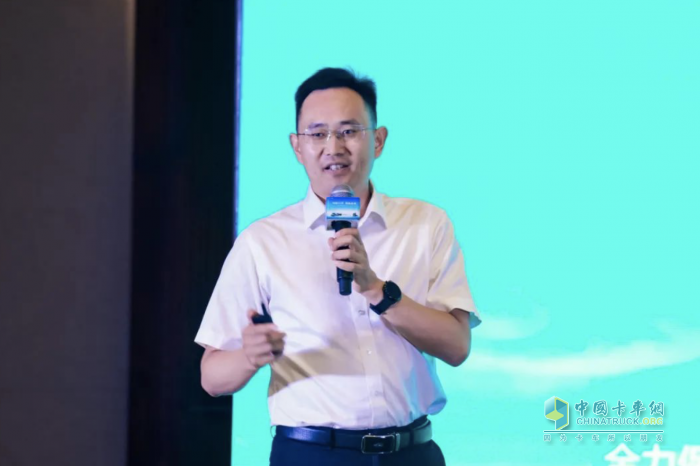 現(xiàn)場(chǎng)集中簽約、批量交付50臺(tái)！宇通重卡全系新品西安上市