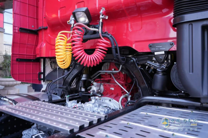 華菱X9銳氣進階，為高效盈運加滿力