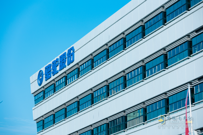 連續(xù)11年上榜！駱駝蓄電池再奪中國民企500強(qiáng)殊榮   