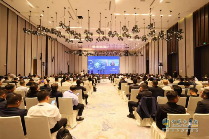 把握變局 創(chuàng)迎未來(lái)  2023物流與運(yùn)輸車(chē)輛高峰論壇召開(kāi)