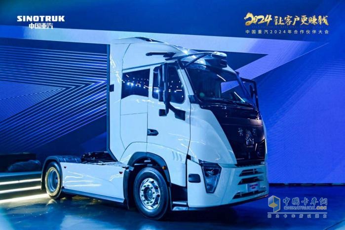 中國(guó)重汽S+智慧科技深度賦能 讓物流運(yùn)輸安全又輕松