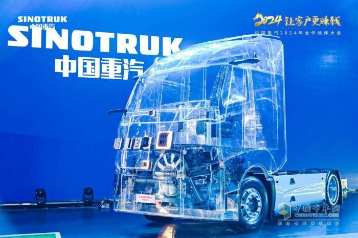 中國(guó)重汽S+智慧科技深度賦能 讓物流運(yùn)輸安全又輕松