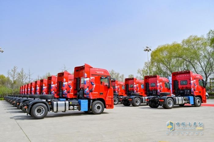 高效節(jié)油 可靠耐用！歐曼GTL星翼版470馬力牽引車助推快運物流新發(fā)展