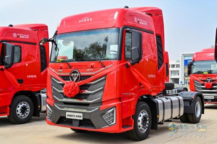高效節(jié)油 可靠耐用！歐曼GTL星翼版470馬力牽引車助推快運物流新發(fā)展