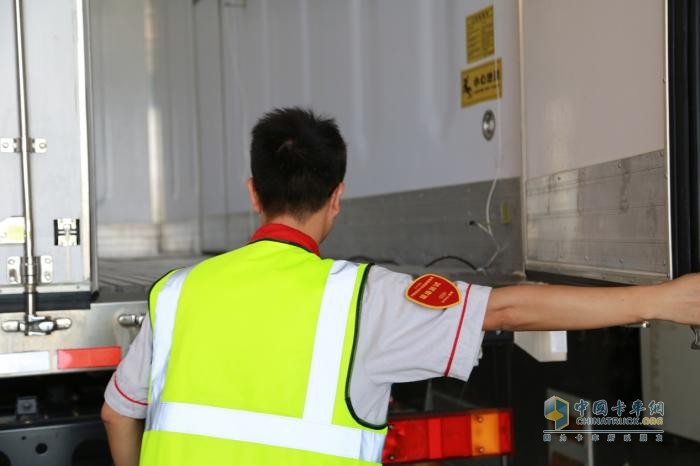專用車行業(yè)首個(gè)！40℃環(huán)境下F類冷藏車最長(zhǎng)升溫時(shí)間挑戰(zhàn)成績(jī)出爐