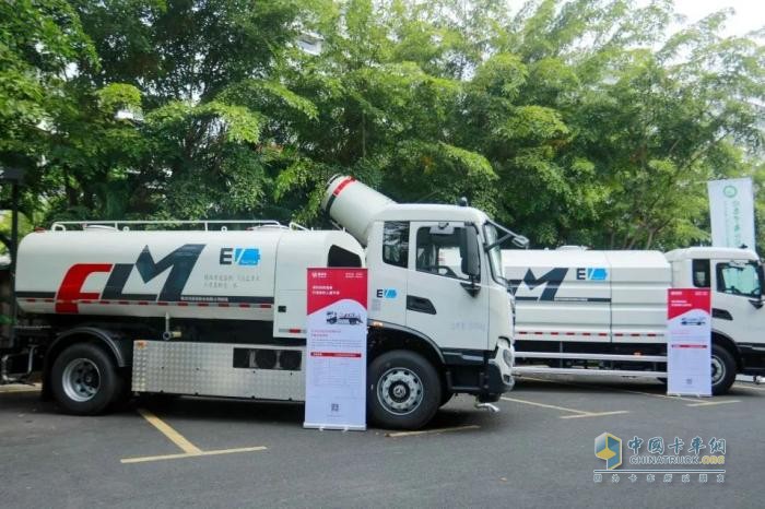 福龍馬亮相三亞2024年中南六?。▍^(qū)）環(huán)衛(wèi)工作高峰論壇