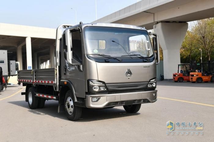 物流馳騁新選擇-中國重汽HOWO悍將25款輕卡:科技加持 品質(zhì)躍升