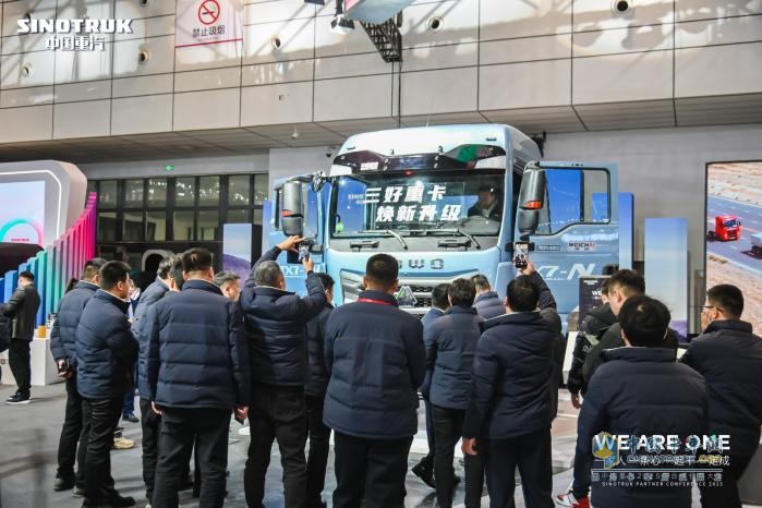 中國(guó)重汽豪沃TX7-N牽引車(chē)-硬核實(shí)力再升級(jí)，“三好重卡”實(shí)至名歸！