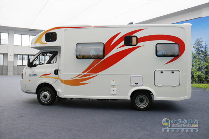 11月房車：銷791輛同比降17%環(huán)比微增0.5%；大通\江鈴\衛(wèi)航居前三