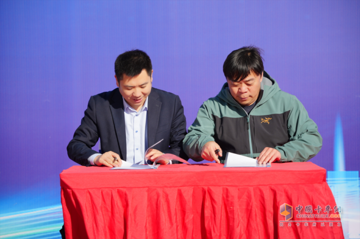 賣爆了！100臺歐馬可智藍(lán)2C超能快充輕卡極速交付北京冷鏈大客戶