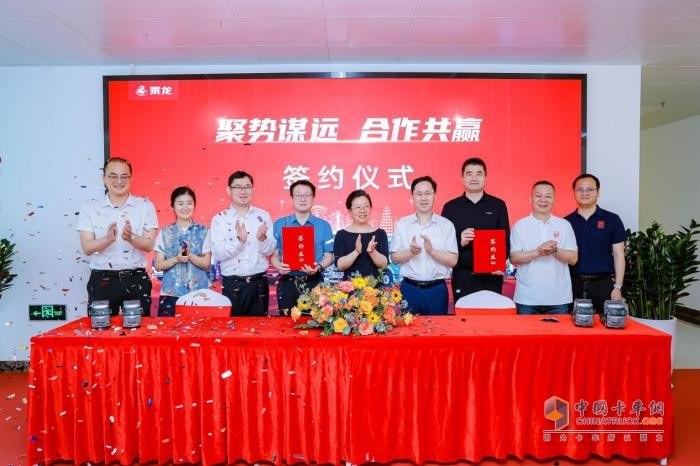 簽約600臺，乘龍燃氣重卡挺進哈密護航疆煤外運大動脈