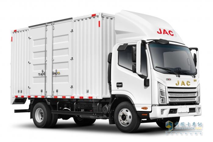 全新一代駿鈴A系，“5A標(biāo)準(zhǔn)”重新定義高端輕卡